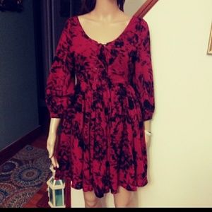 Red / black floral dress Sz- S